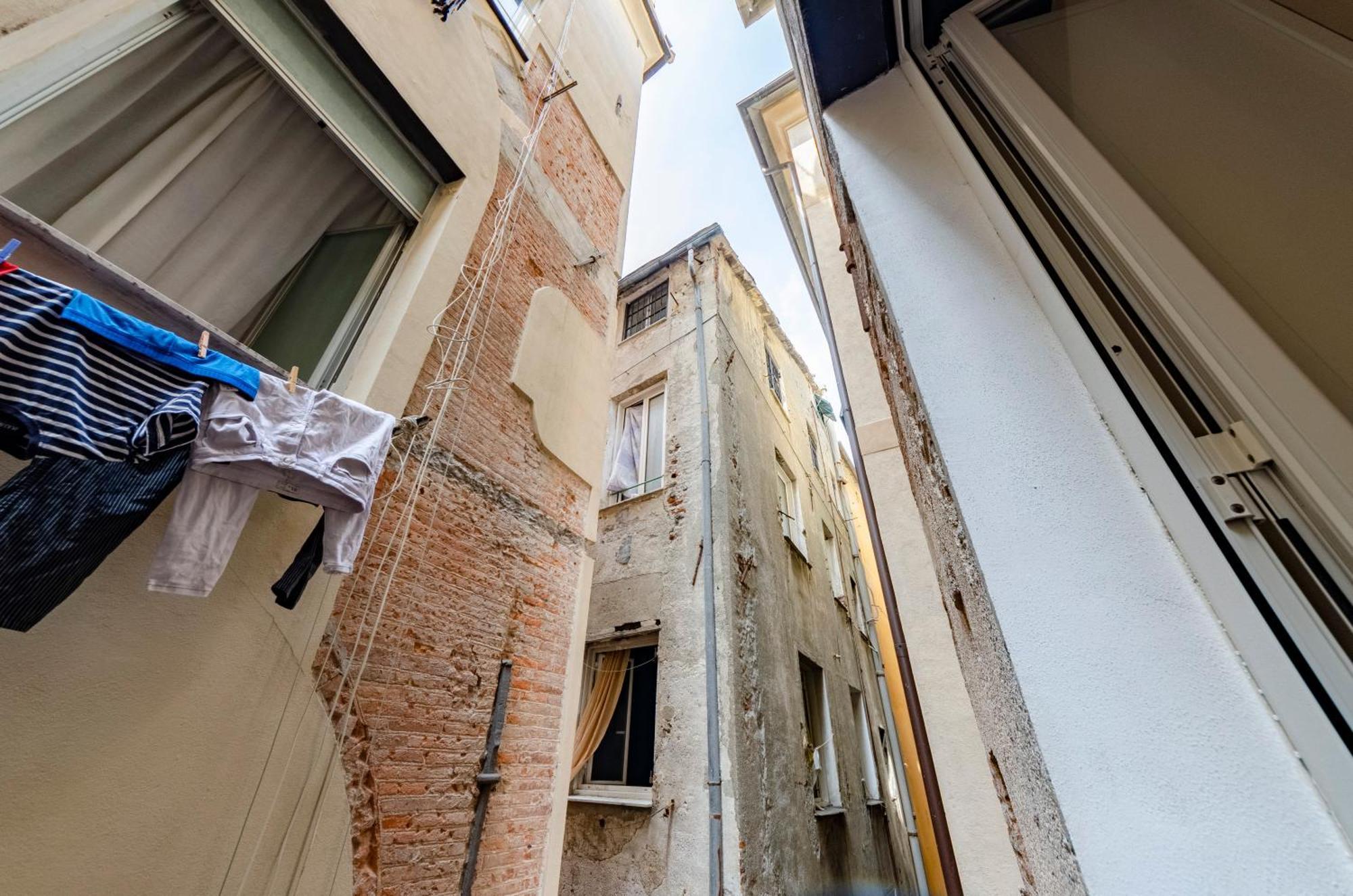 Castelli'S Apartments Campo 9 Genua Exterior foto
